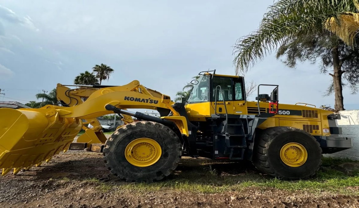 Komatsu WA-500-6
