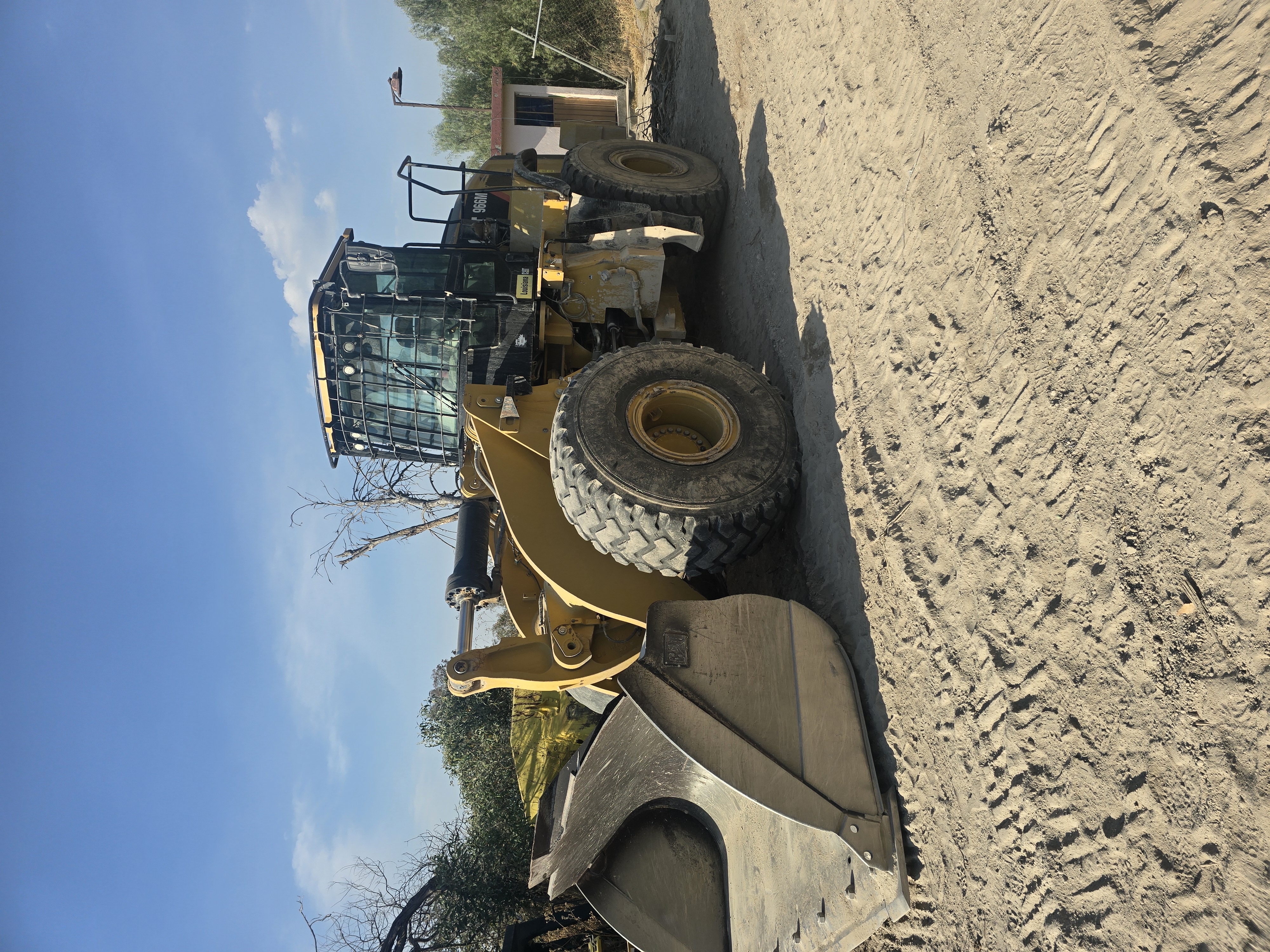 Payloader CAT 966M